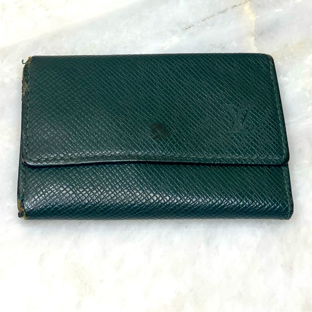 Louis Vuitton 6 Key Holder Snap Closure Dark Green Leather Gold Hardware Unisex